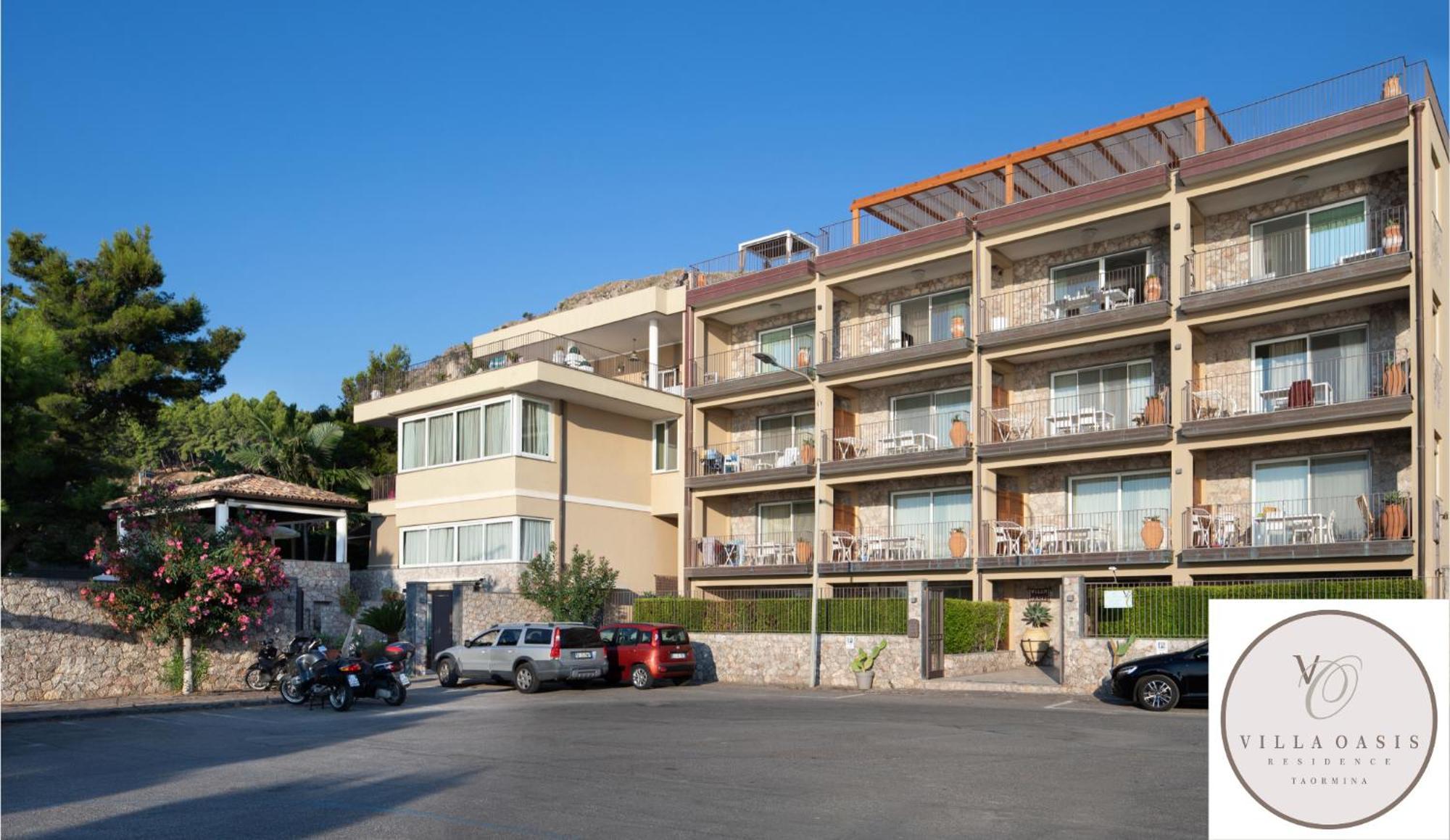 Oasis Aparthotel
