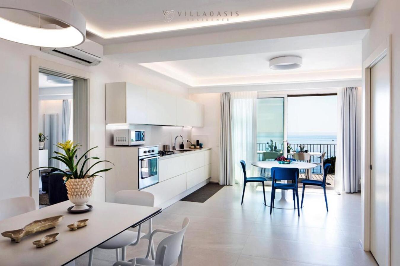 Aparthotel Oasis 4*