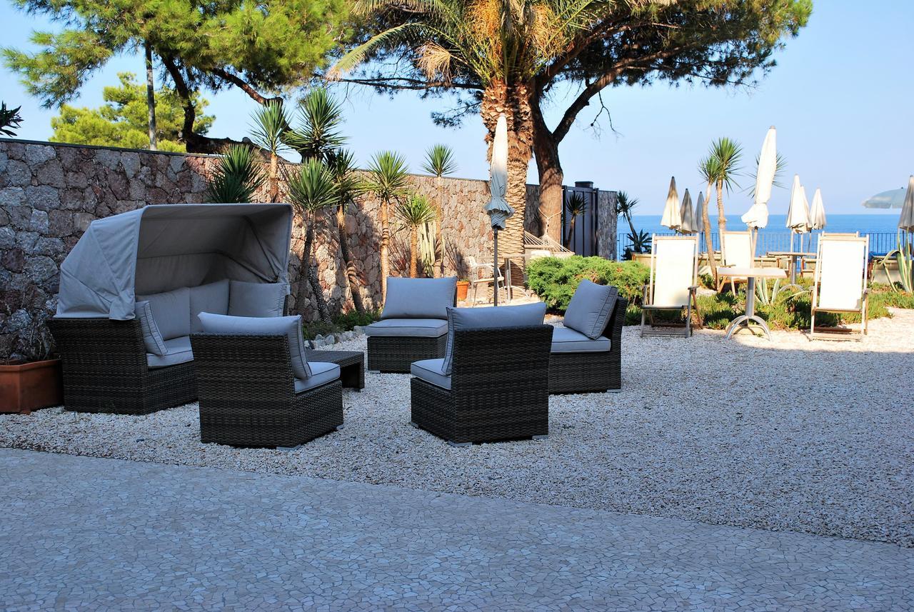 Oasis Aparthotel